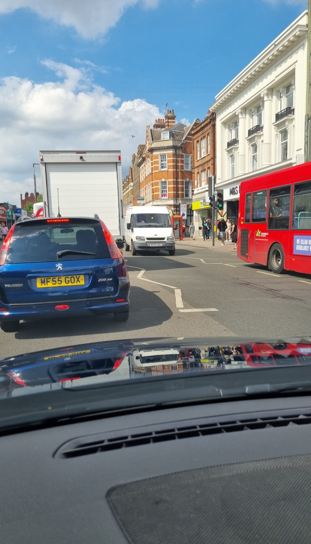 imat petlju vozit na lijevoj strani u Londonu slika