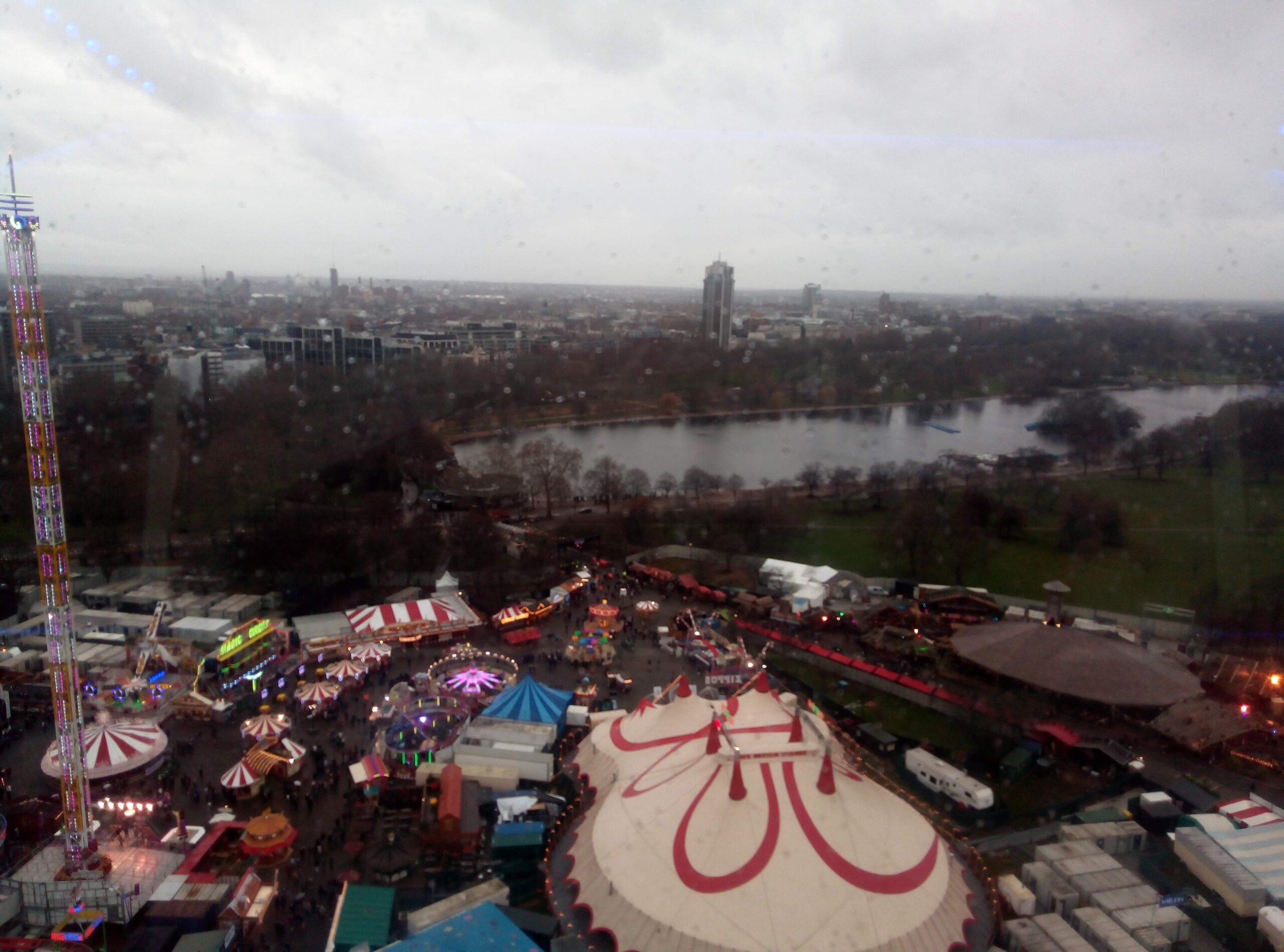 Vožnja na najvišem točku u Londonskom luna parku🎡 slika